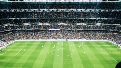 尤文官方：马竞前锋莫拉塔续约并正式转会加盟球队